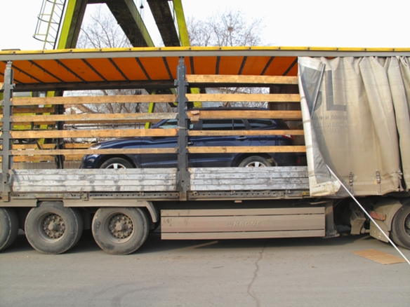 Грузоперевозки Ханты-Мансийск отдельной машиной в грузовие перевозим все даже машины