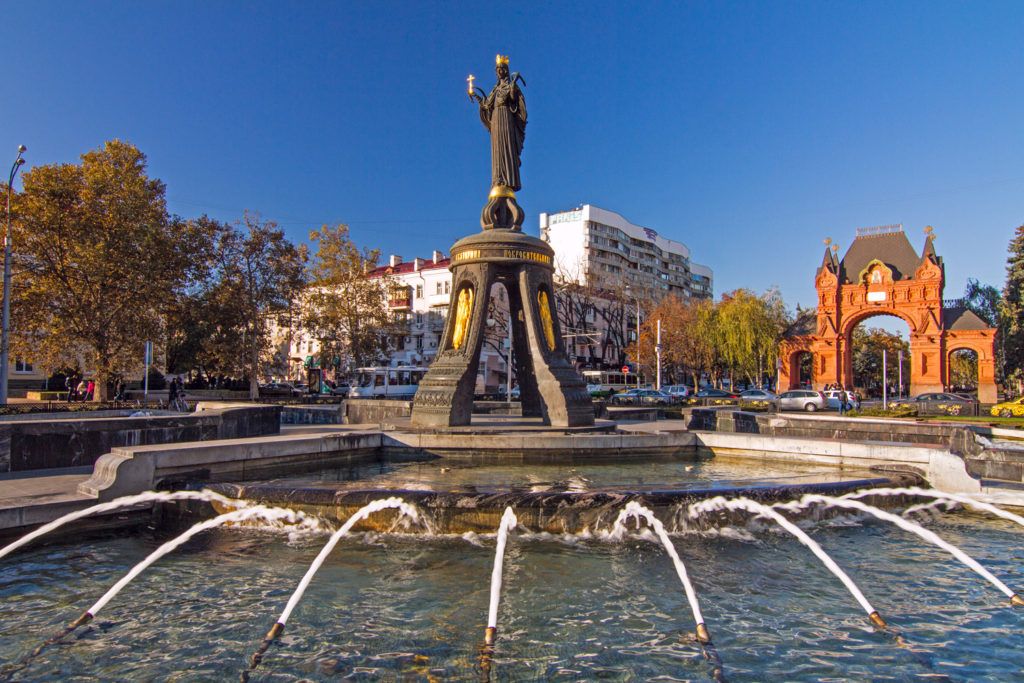 Грузоперевозки Москва Краснодар на машинах вид фонтана в Краснодаре