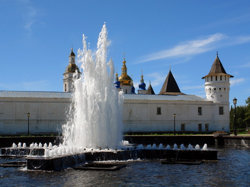 Грузоперевозки Тобольск на фото фонтан большой