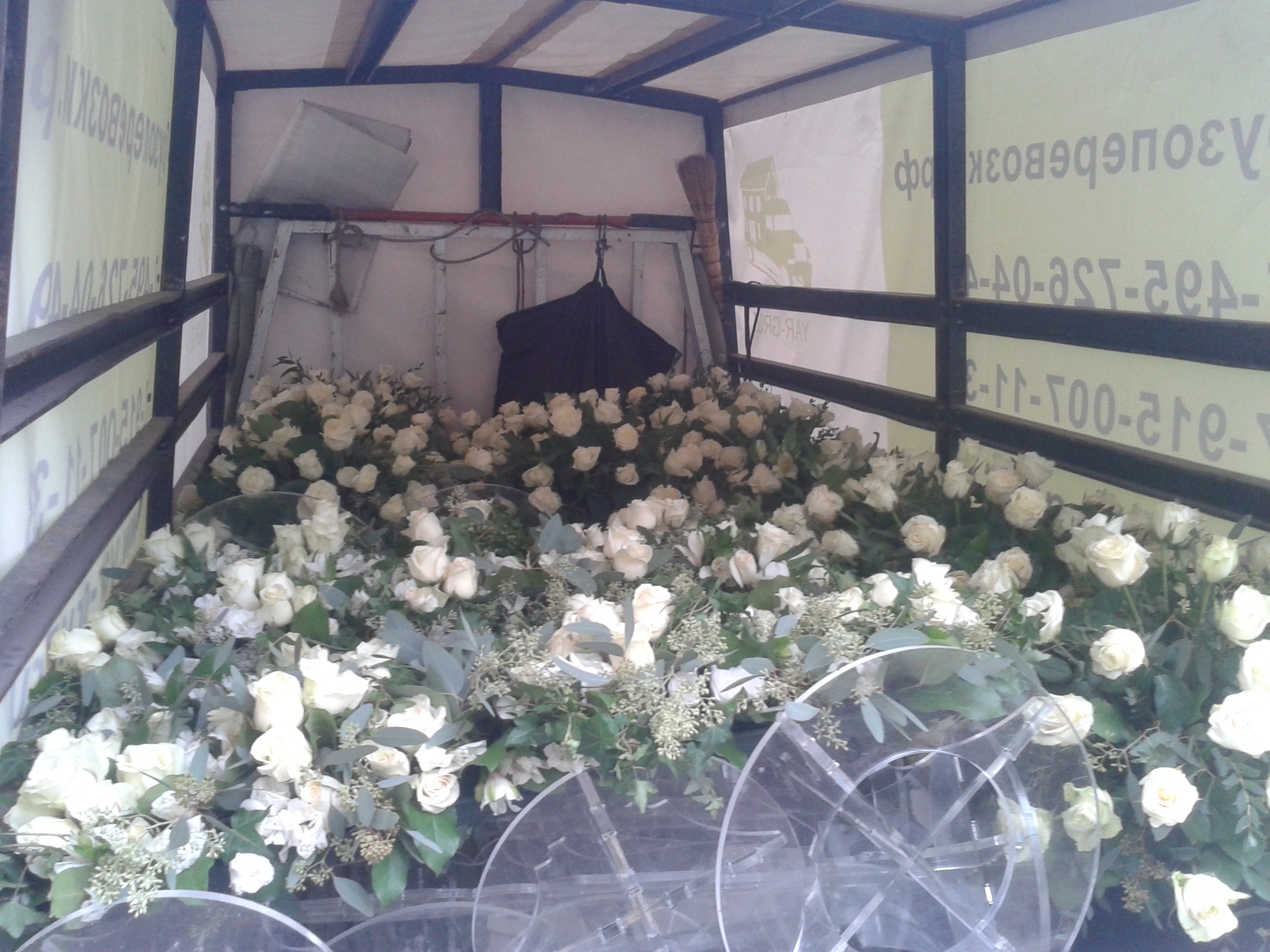 Грузоперевозки Тюмень Интернет магазин цветы в кузове машины