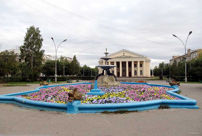 Грузоперевозки Ухта фото с центром города и цветами