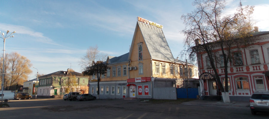 Грузоперевозки  Вязники на фото треугольная крыша дома